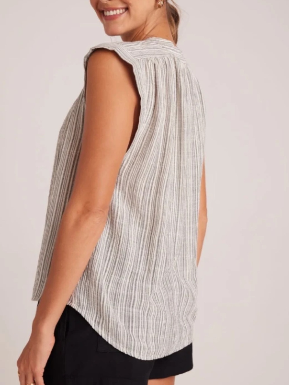 Bella Dahl Gray Striped Cap-Sleeve V-Neck Top Size Large - Picture 2 of 8